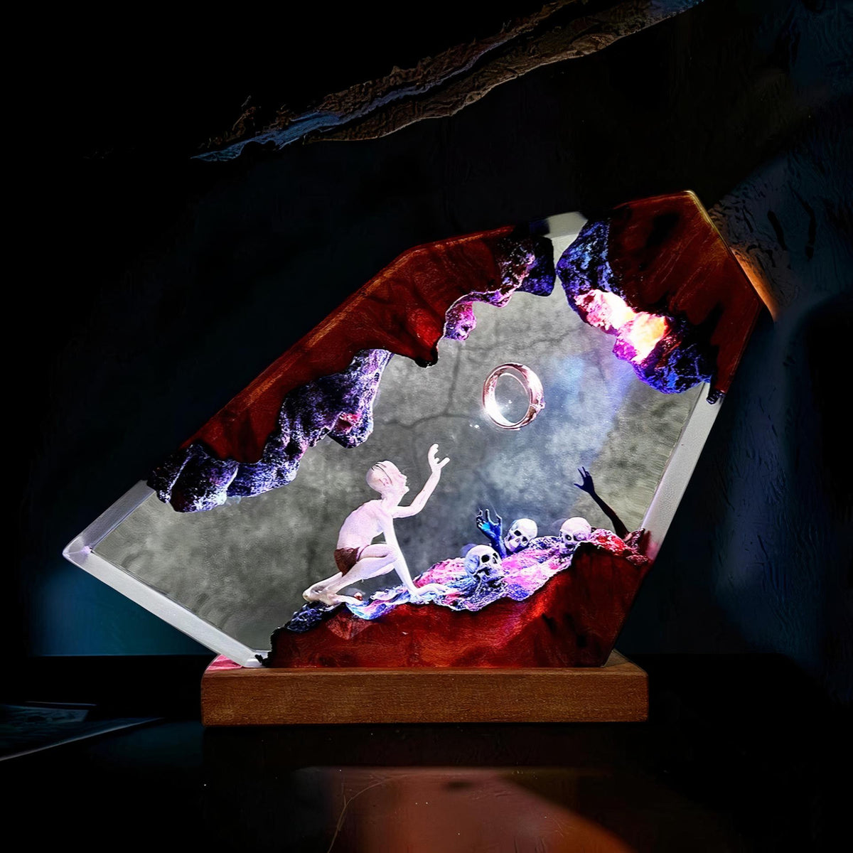 Lord of the Rings Gollum Epoxy Resin Lamp