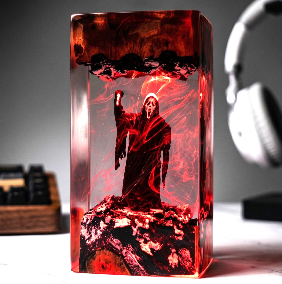 Ghostface Scream Epoxy Resin Lamp