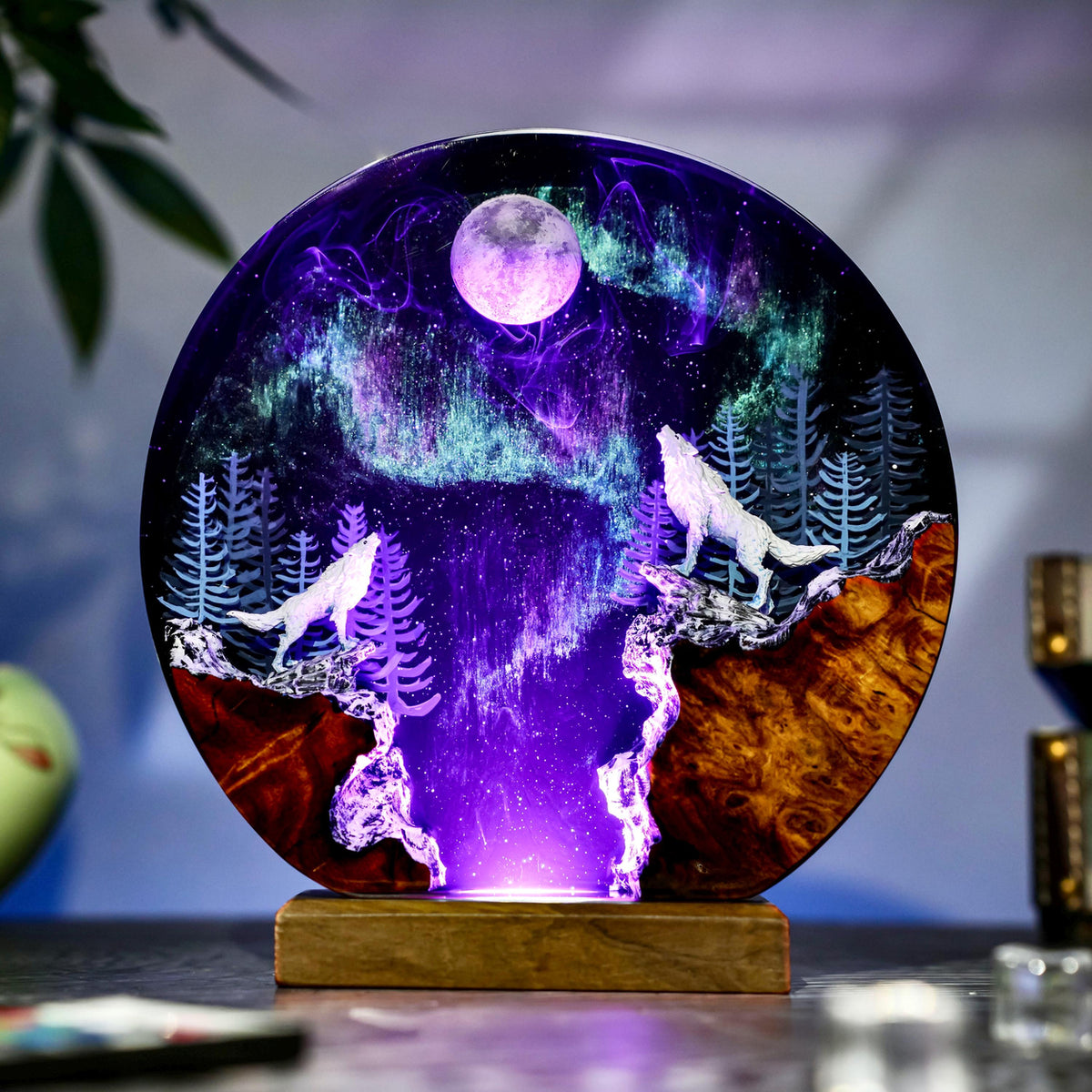 Howling Wolf Full Moon Aurora Epoxy Resin Night Light