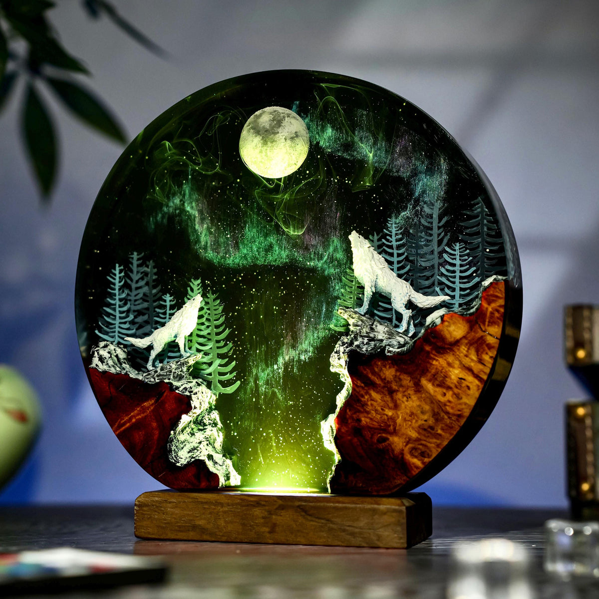Howling Wolf Full Moon Aurora Epoxy Resin Night Light