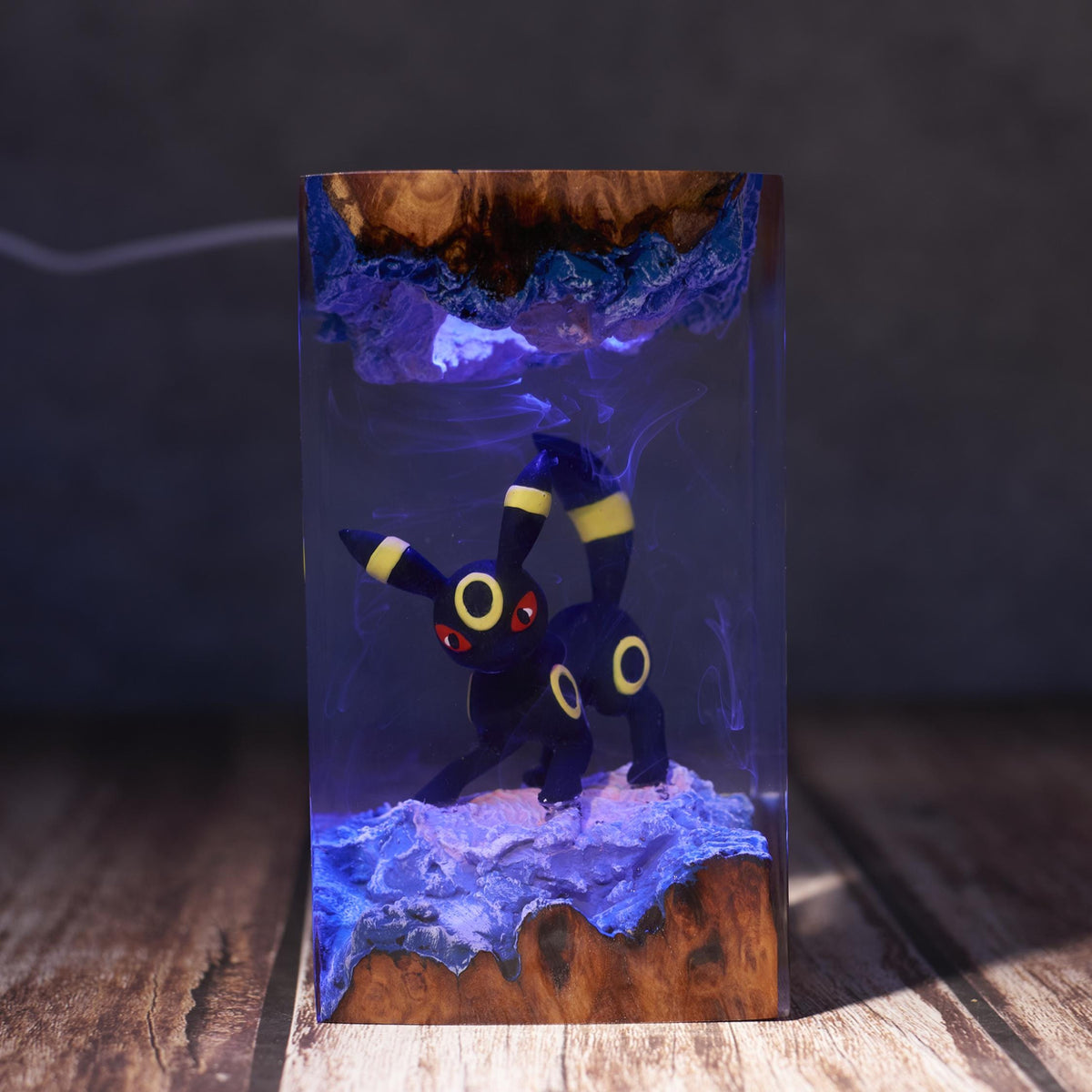 Diorama Umbreon Epoxy Resin Lamp