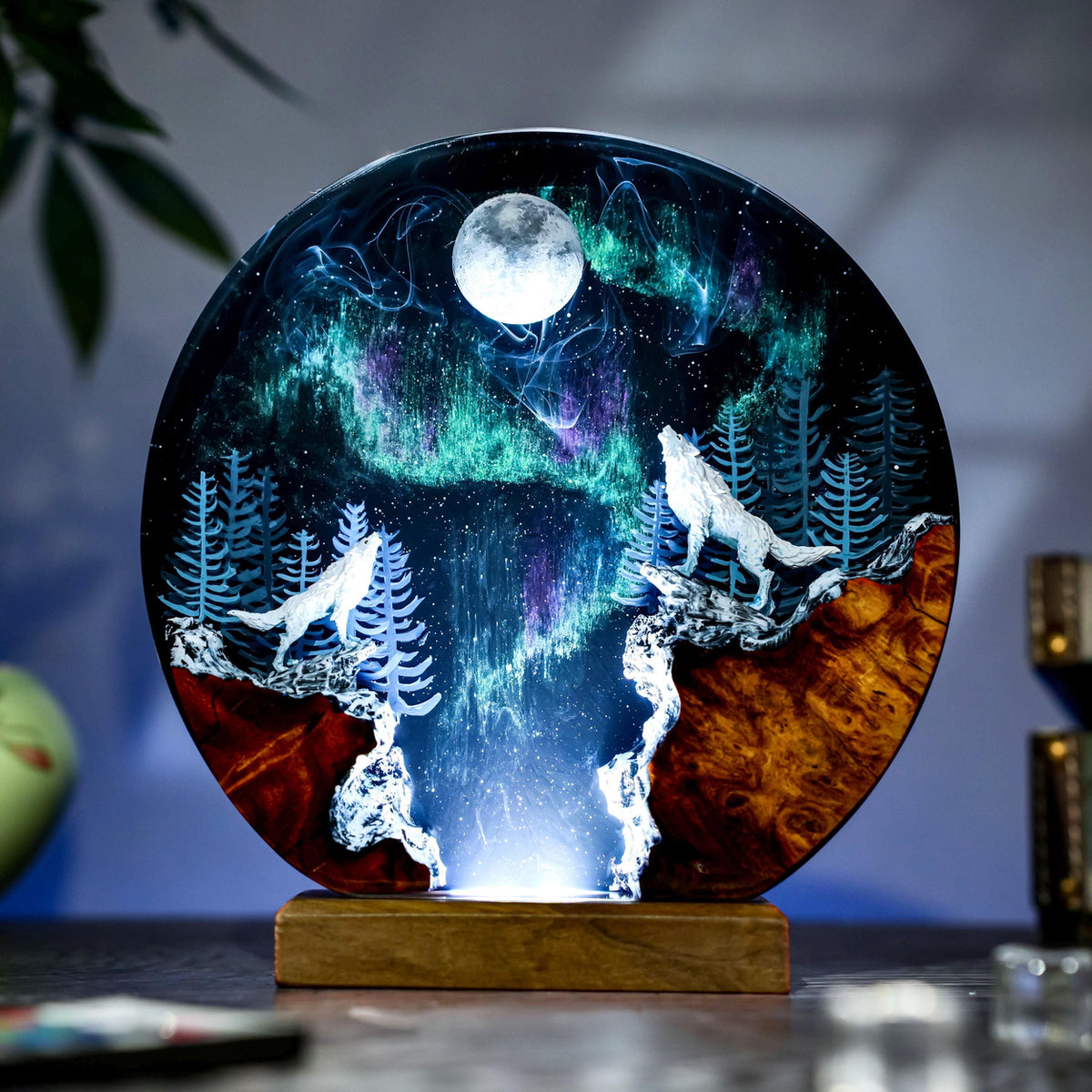 Howling Wolf Full Moon Aurora Epoxy Resin Night Light