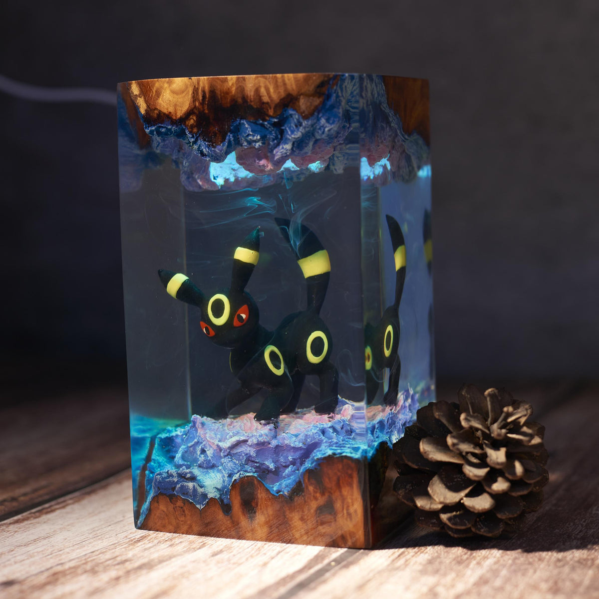 Diorama Umbreon Epoxy Resin Lamp