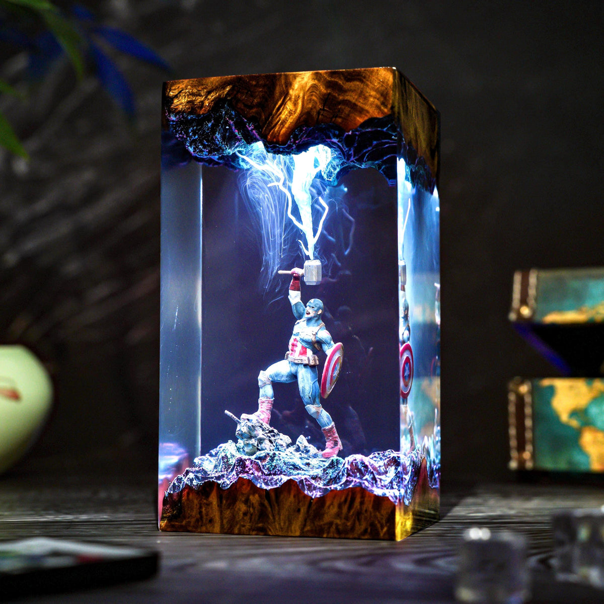 Captain America Worthy Resin Lamp - Marvel Avengers Cube Night Light Gift