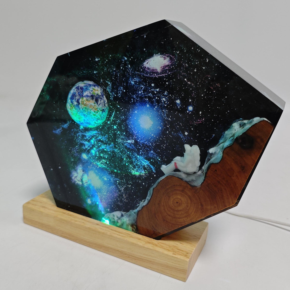 Hexagon Astronaut Galaxy Nebula Epoxy Resin Night Light Lamp
