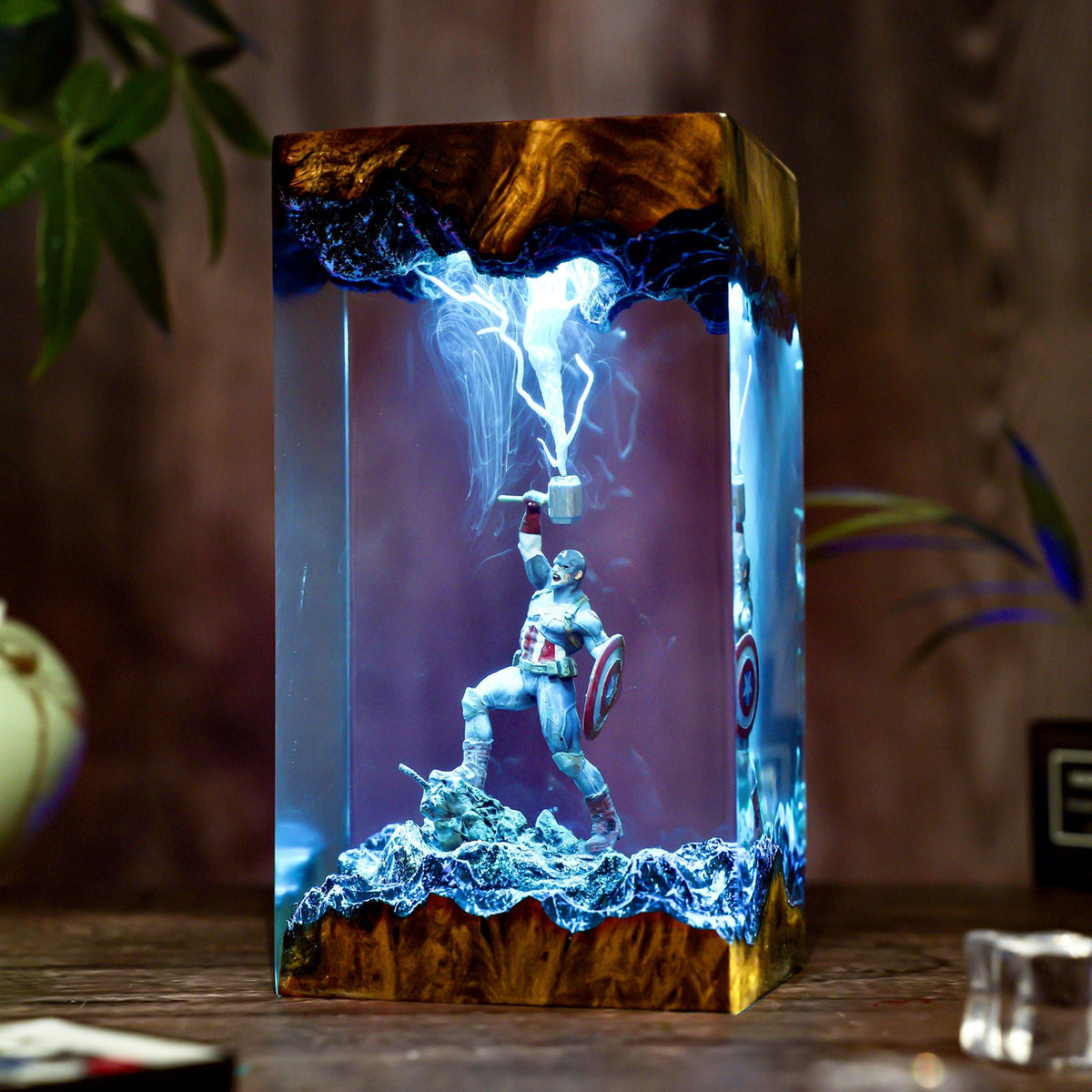 Captain America Worthy Resin Lamp - Marvel Avengers Cube Night Light Gift