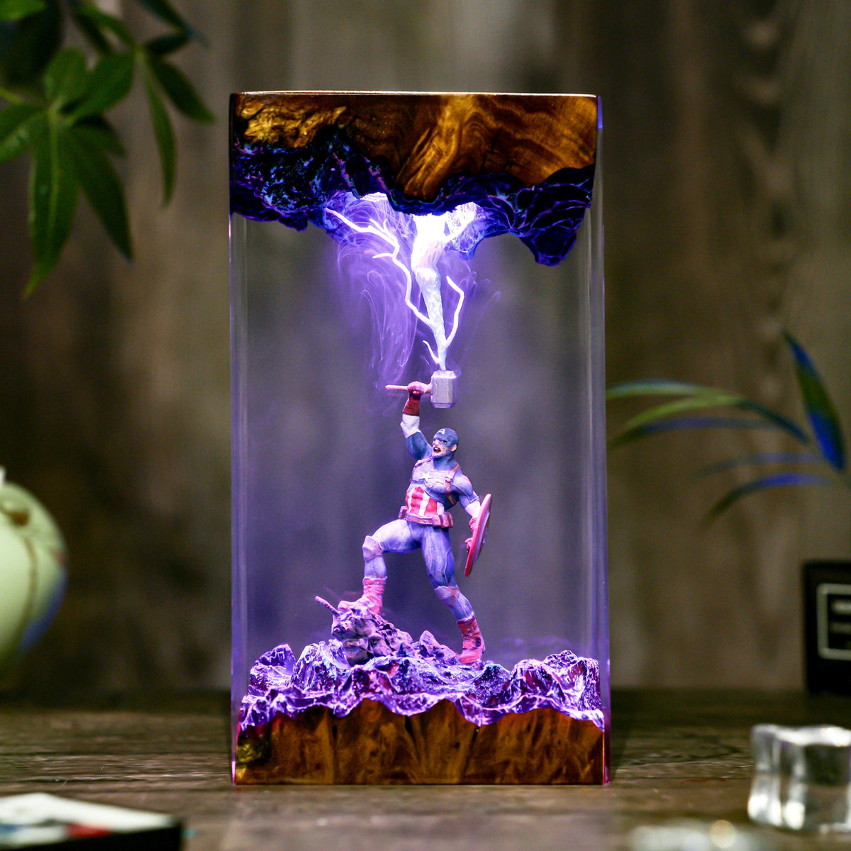 Captain America Worthy Resin Lamp - Marvel Avengers Cube Night Light Gift