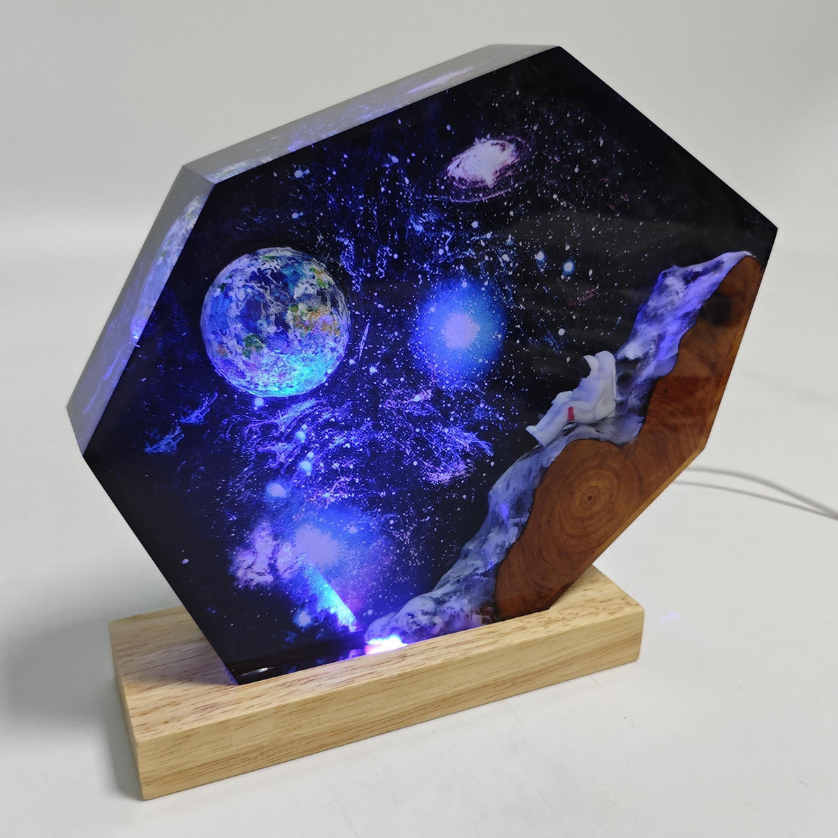 Hexagon Astronaut Galaxy Nebula Epoxy Resin Night Light Lamp
