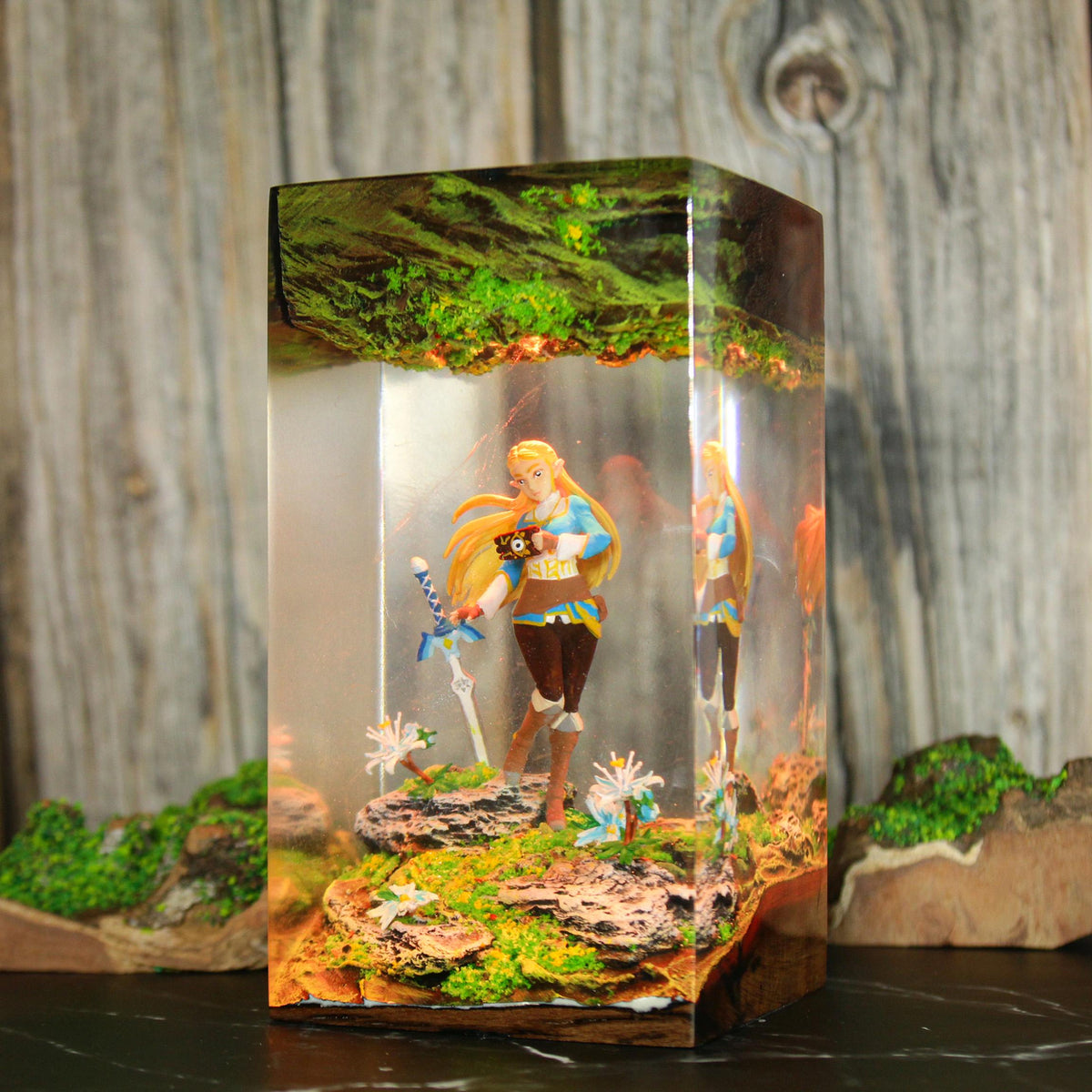 Princess Zelda Resin Lamp - Sheikah Slate Master Sword Cube Night Light