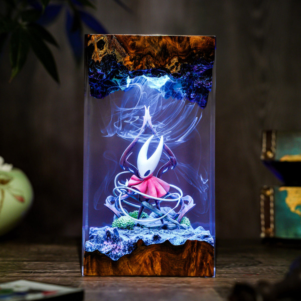 Hollow Knight Hornet Epoxy Night Lamp