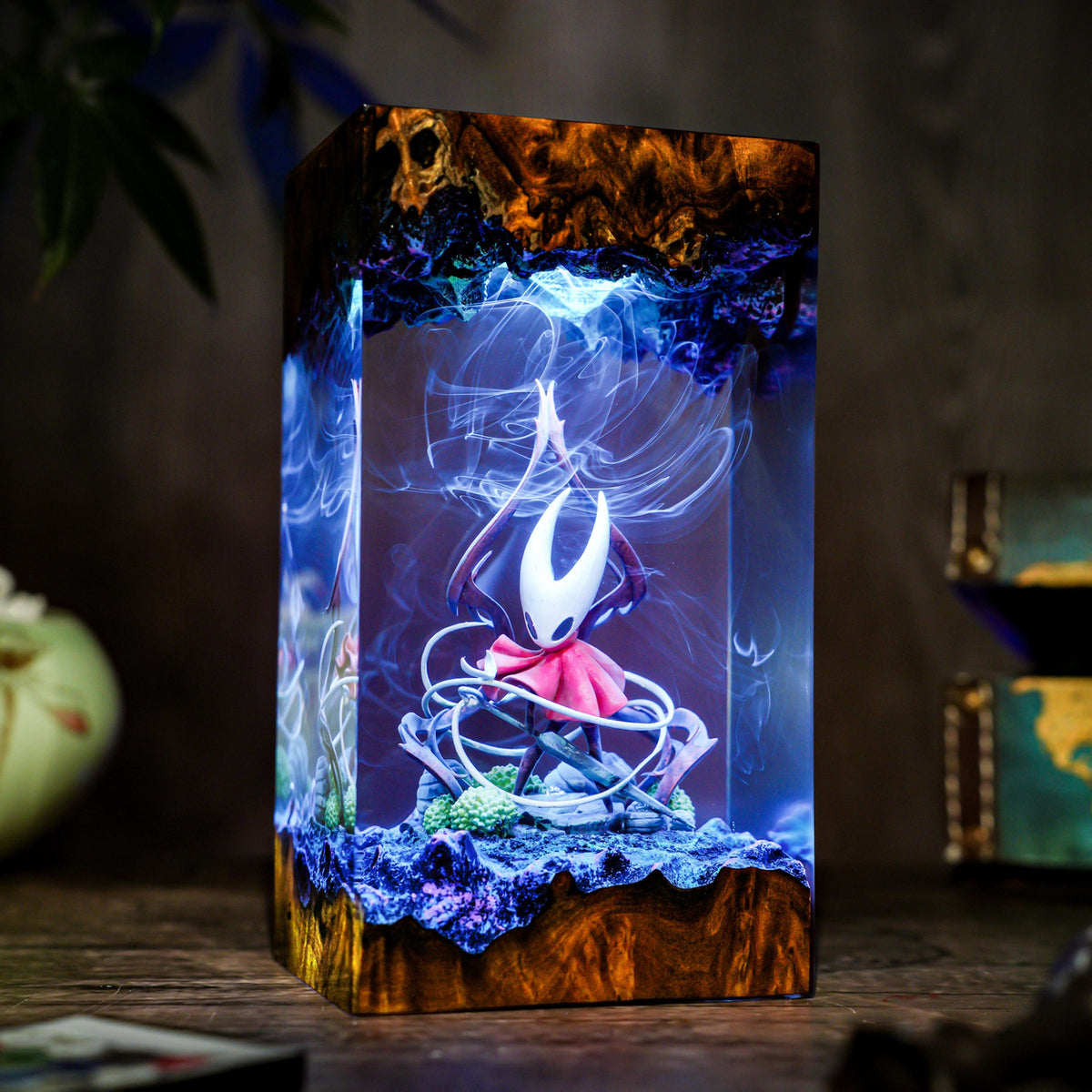 Hollow Knight Hornet Epoxy Night Lamp