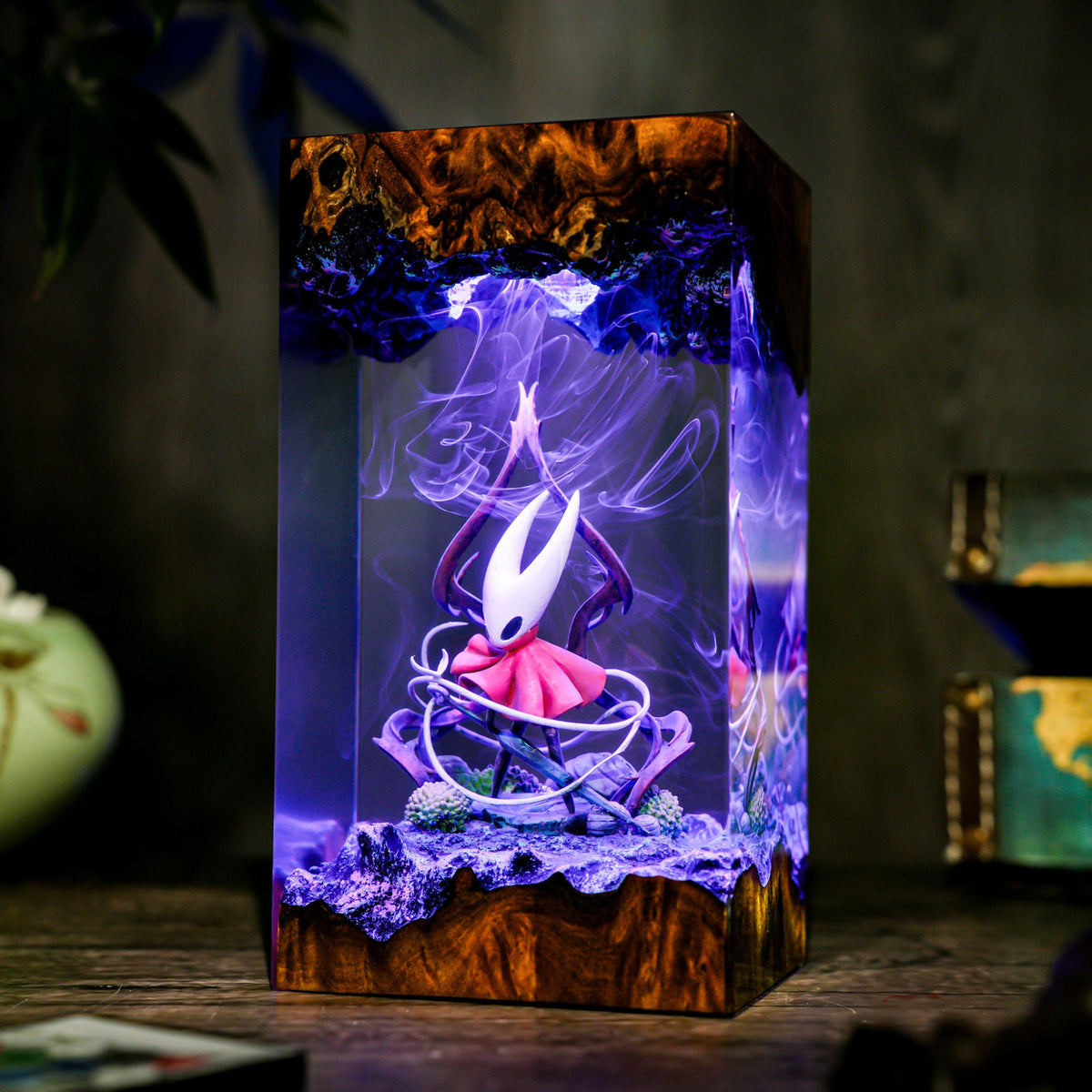 Hollow Knight Hornet Epoxy Night Lamp